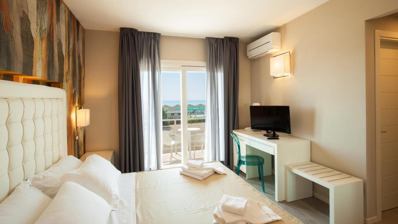 Hotel Boutique Carolina Marina di Castagneto Carducci Kültér fotó